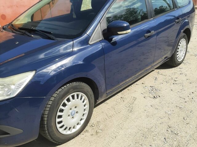 Синий Форд Фокус, объемом двигателя 1.6 л и пробегом 340 тыс. км за 5500 $, фото 2 на Automoto.ua