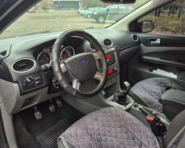 Синий Форд Фокус, объемом двигателя 1.6 л и пробегом 240 тыс. км за 6300 $, фото 5 на Automoto.ua