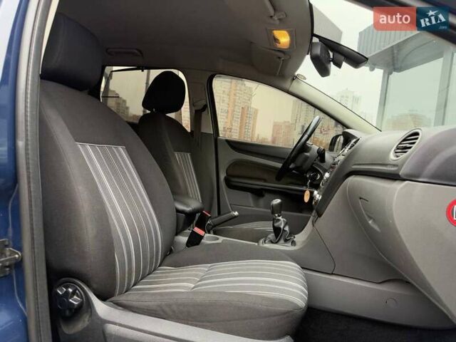 Синий Форд Фокус, объемом двигателя 1.56 л и пробегом 251 тыс. км за 5490 $, фото 11 на Automoto.ua