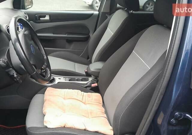 Синій Форд Фокус, об'ємом двигуна 1.6 л та пробігом 216 тис. км за 5450 $, фото 28 на Automoto.ua