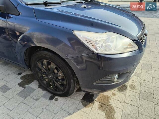 Синий Форд Фокус, объемом двигателя 1.56 л и пробегом 315 тыс. км за 4900 $, фото 17 на Automoto.ua