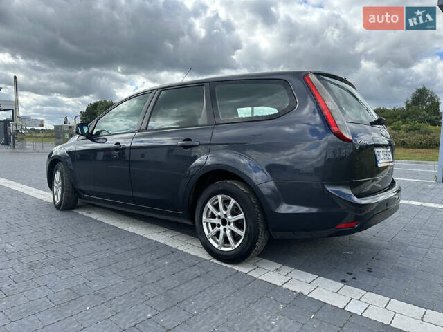 Синій Форд Фокус, об'ємом двигуна 1.6 л та пробігом 409 тис. км за 5500 $, фото 4 на Automoto.ua