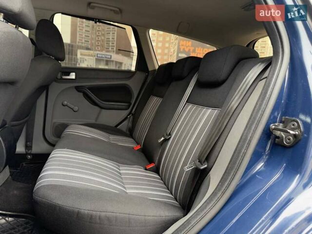 Синий Форд Фокус, объемом двигателя 1.56 л и пробегом 251 тыс. км за 5490 $, фото 9 на Automoto.ua