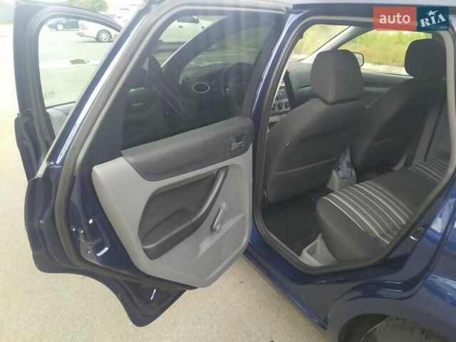 Синий Форд Фокус, объемом двигателя 1.6 л и пробегом 269 тыс. км за 5500 $, фото 14 на Automoto.ua