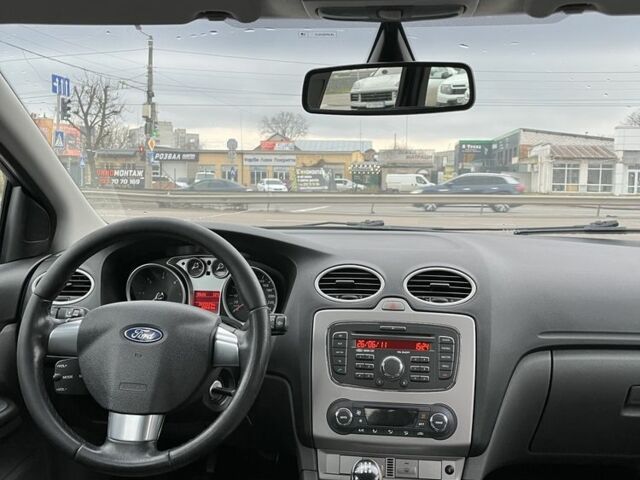 Синій Форд Фокус, об'ємом двигуна 1.8 л та пробігом 300 тис. км за 5100 $, фото 11 на Automoto.ua