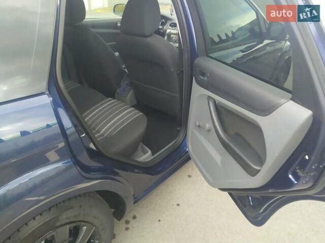 Синий Форд Фокус, объемом двигателя 1.6 л и пробегом 269 тыс. км за 5500 $, фото 17 на Automoto.ua