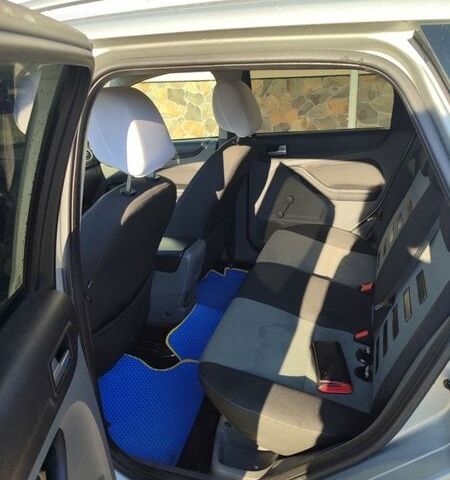 Синий Форд Фокус, объемом двигателя 1.6 л и пробегом 260 тыс. км за 5226 $, фото 3 на Automoto.ua