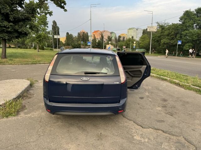 Синий Форд Фокус, объемом двигателя 1.8 л и пробегом 373 тыс. км за 1800 $, фото 3 на Automoto.ua