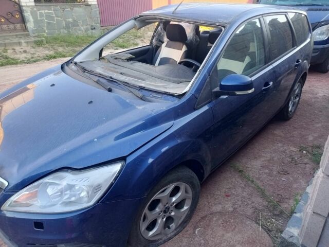 Синий Форд Фокус, объемом двигателя 2 л и пробегом 250 тыс. км за 2500 $, фото 3 на Automoto.ua
