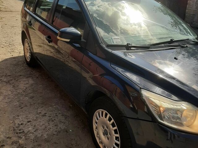 Синий Форд Фокус, объемом двигателя 1.6 л и пробегом 340 тыс. км за 5500 $, фото 1 на Automoto.ua