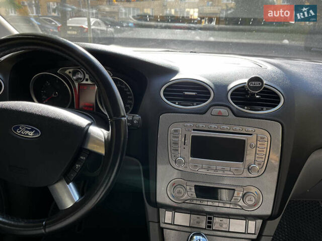Синий Форд Фокус, объемом двигателя 1.56 л и пробегом 244 тыс. км за 6200 $, фото 10 на Automoto.ua