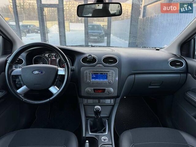 Синий Форд Фокус, объемом двигателя 1.56 л и пробегом 244 тыс. км за 6790 $, фото 12 на Automoto.ua