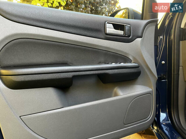 Синий Форд Фокус, объемом двигателя 1.56 л и пробегом 244 тыс. км за 6200 $, фото 19 на Automoto.ua