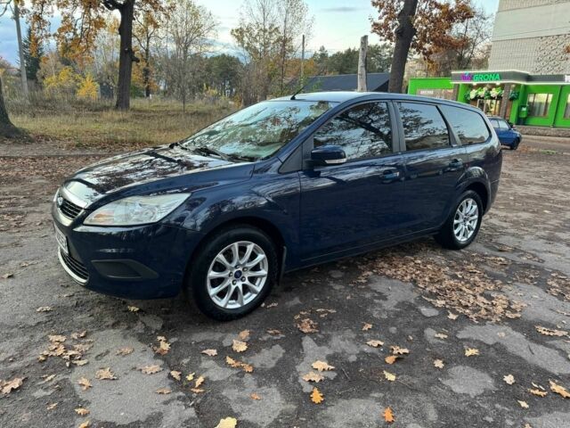 Синий Форд Фокус, объемом двигателя 1.6 л и пробегом 318 тыс. км за 5200 $, фото 1 на Automoto.ua