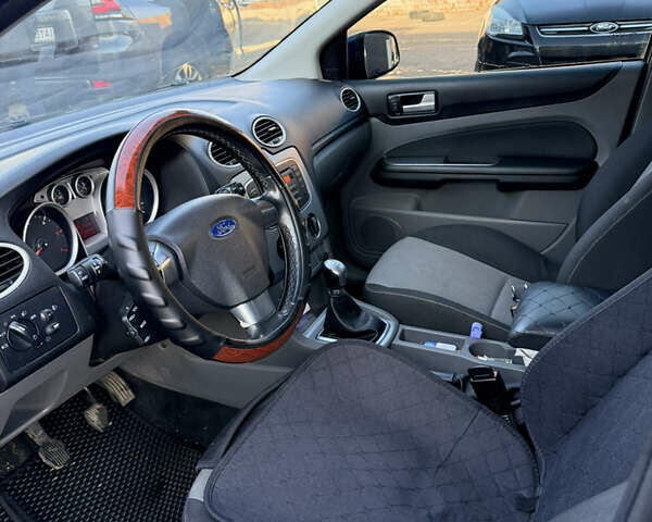 Синий Форд Фокус, объемом двигателя 1.6 л и пробегом 277 тыс. км за 5400 $, фото 9 на Automoto.ua