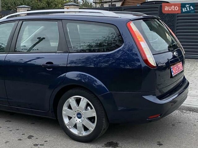 Синий Форд Фокус, объемом двигателя 1.6 л и пробегом 187 тыс. км за 6199 $, фото 5 на Automoto.ua