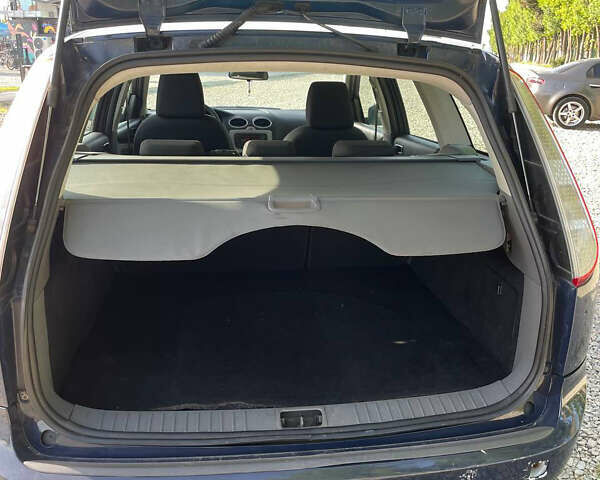 Синий Форд Фокус, объемом двигателя 1.56 л и пробегом 200 тыс. км за 3850 $, фото 16 на Automoto.ua