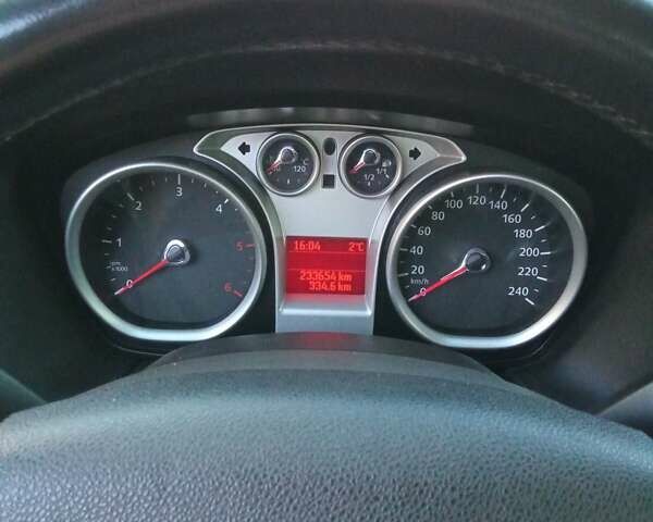 Синій Форд Фокус, об'ємом двигуна 1.6 л та пробігом 265 тис. км за 5900 $, фото 20 на Automoto.ua