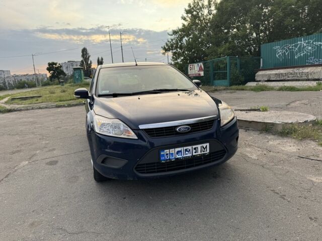 Синий Форд Фокус, объемом двигателя 1.8 л и пробегом 373 тыс. км за 1800 $, фото 1 на Automoto.ua