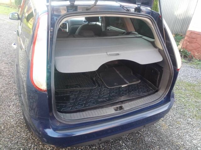 Синий Форд Фокус, объемом двигателя 1.6 л и пробегом 283 тыс. км за 5461 $, фото 7 на Automoto.ua