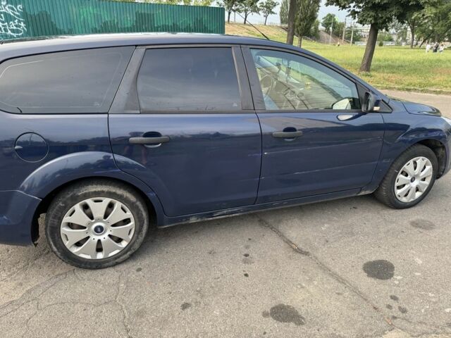 Синий Форд Фокус, объемом двигателя 1.8 л и пробегом 373 тыс. км за 1800 $, фото 6 на Automoto.ua