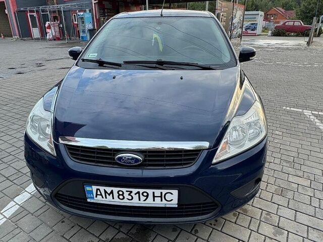 Синій Форд Фокус, об'ємом двигуна 1.8 л та пробігом 267 тис. км за 4500 $, фото 3 на Automoto.ua