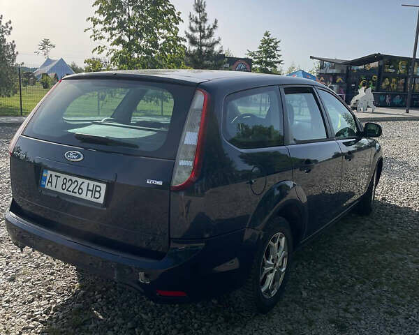 Синий Форд Фокус, объемом двигателя 1.56 л и пробегом 200 тыс. км за 3850 $, фото 12 на Automoto.ua