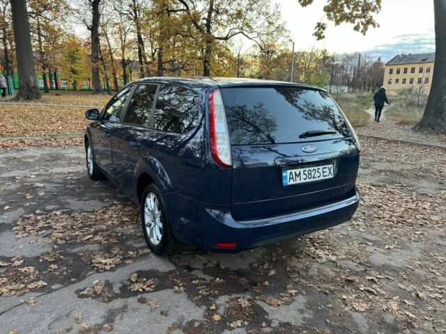 Синий Форд Фокус, объемом двигателя 1.6 л и пробегом 318 тыс. км за 5200 $, фото 4 на Automoto.ua