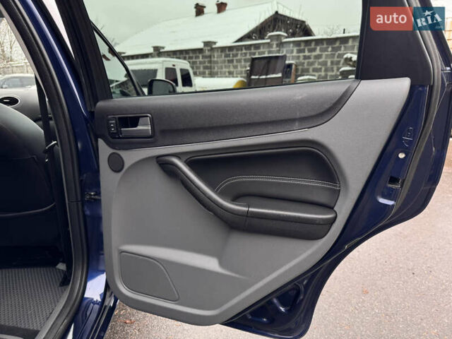 Синий Форд Фокус, объемом двигателя 1.6 л и пробегом 200 тыс. км за 7200 $, фото 18 на Automoto.ua