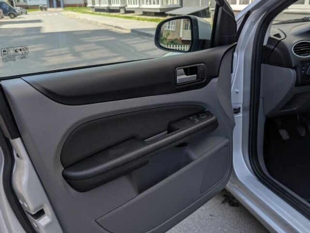 Синий Форд Фокус, объемом двигателя 1.6 л и пробегом 181 тыс. км за 5990 $, фото 17 на Automoto.ua