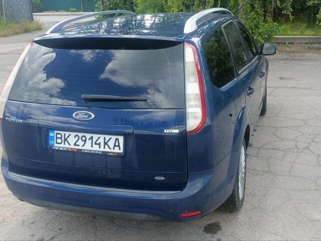 Синій Форд Фокус, об'ємом двигуна 1.6 л та пробігом 258 тис. км за 5500 $, фото 1 на Automoto.ua