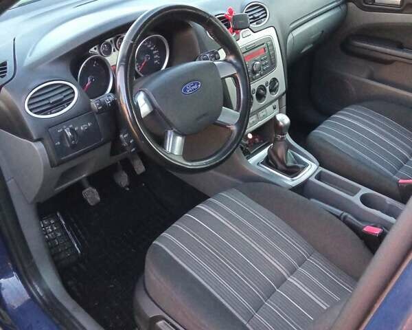 Синій Форд Фокус, об'ємом двигуна 1.6 л та пробігом 265 тис. км за 5900 $, фото 17 на Automoto.ua