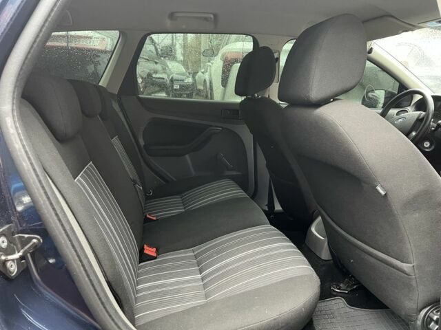 Синій Форд Фокус, об'ємом двигуна 1.6 л та пробігом 265 тис. км за 4800 $, фото 23 на Automoto.ua