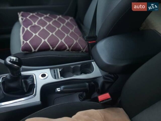 Синій Форд Фокус, об'ємом двигуна 1.56 л та пробігом 218 тис. км за 5500 $, фото 18 на Automoto.ua