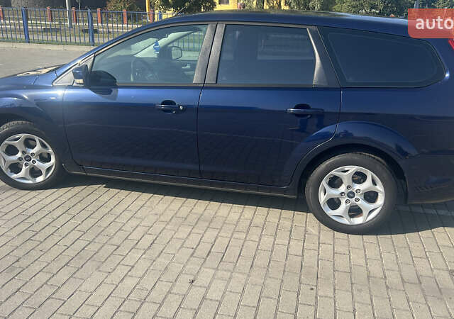 Синій Форд Фокус, об'ємом двигуна 1.8 л та пробігом 228 тис. км за 4800 $, фото 6 на Automoto.ua