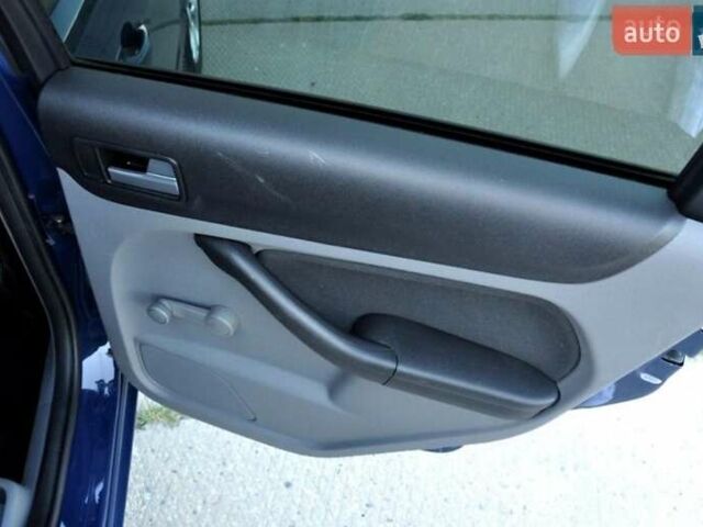 Синий Форд Фокус, объемом двигателя 1.6 л и пробегом 188 тыс. км за 6300 $, фото 15 на Automoto.ua