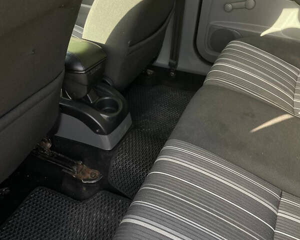 Синий Форд Фокус, объемом двигателя 1.56 л и пробегом 200 тыс. км за 3850 $, фото 20 на Automoto.ua