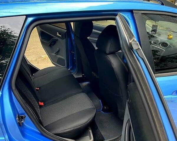 Синій Форд Фокус, об'ємом двигуна 1.6 л та пробігом 210 тис. км за 6800 $, фото 3 на Automoto.ua