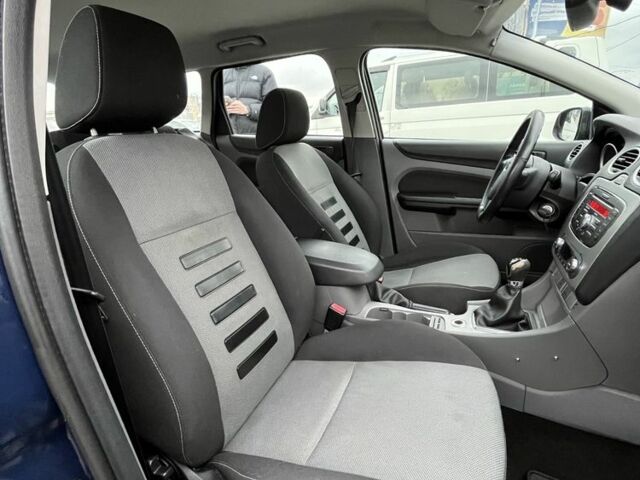 Синій Форд Фокус, об'ємом двигуна 1.8 л та пробігом 300 тис. км за 5100 $, фото 15 на Automoto.ua