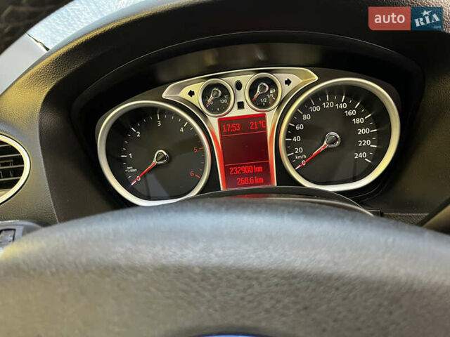 Синий Форд Фокус, объемом двигателя 1.56 л и пробегом 244 тыс. км за 6200 $, фото 2 на Automoto.ua