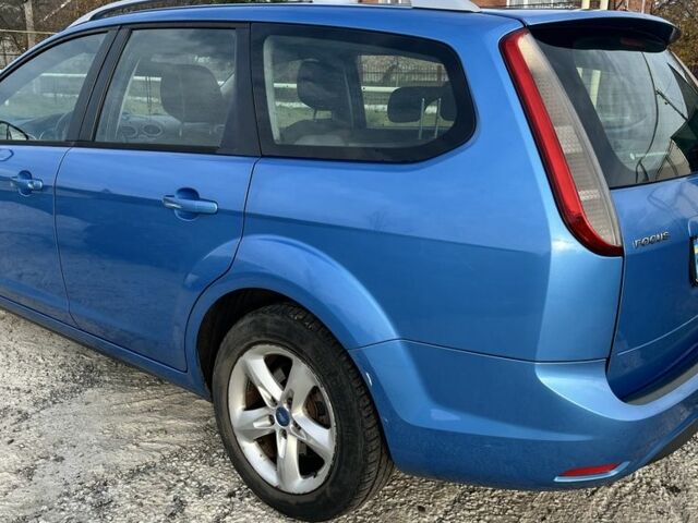 Синій Форд Фокус, об'ємом двигуна 2 л та пробігом 315 тис. км за 5500 $, фото 3 на Automoto.ua