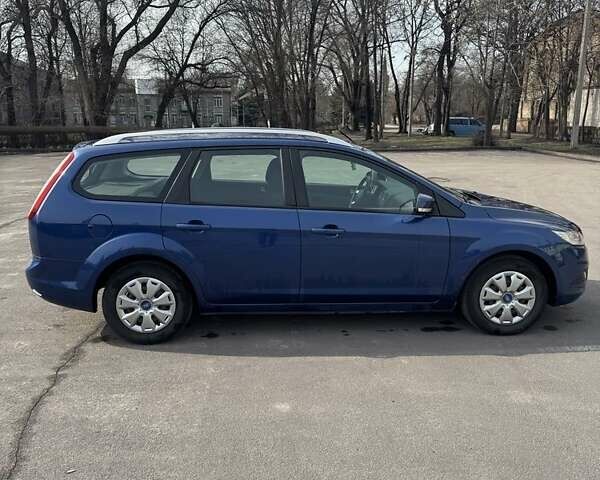 Синій Форд Фокус, об'ємом двигуна 1.6 л та пробігом 205 тис. км за 6350 $, фото 5 на Automoto.ua