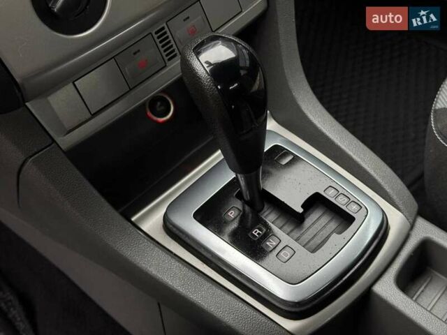 Синий Форд Фокус, объемом двигателя 1.6 л и пробегом 150 тыс. км за 6250 $, фото 18 на Automoto.ua