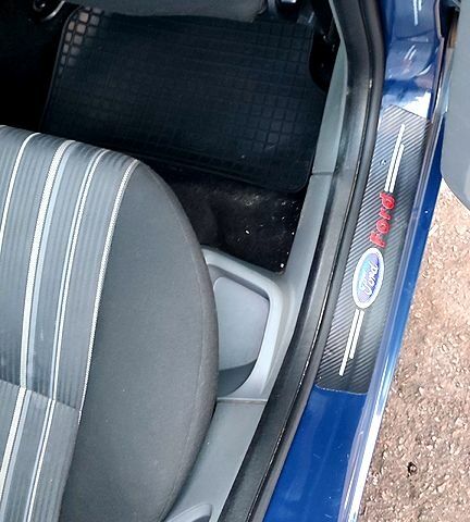 Синий Форд Фокус, объемом двигателя 1.6 л и пробегом 170 тыс. км за 5700 $, фото 7 на Automoto.ua