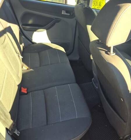 Синій Форд Фокус, об'ємом двигуна 1.56 л та пробігом 250 тис. км за 6499 $, фото 4 на Automoto.ua