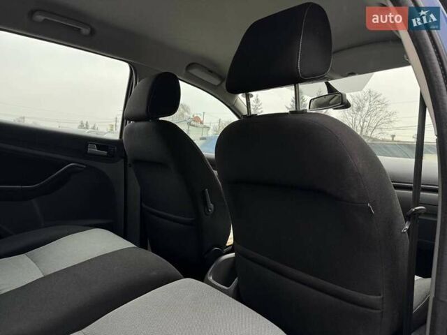 Синий Форд Фокус, объемом двигателя 1.6 л и пробегом 150 тыс. км за 6250 $, фото 33 на Automoto.ua