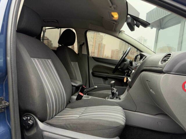 Синій Форд Фокус, об'ємом двигуна 0 л та пробігом 251 тис. км за 5490 $, фото 11 на Automoto.ua