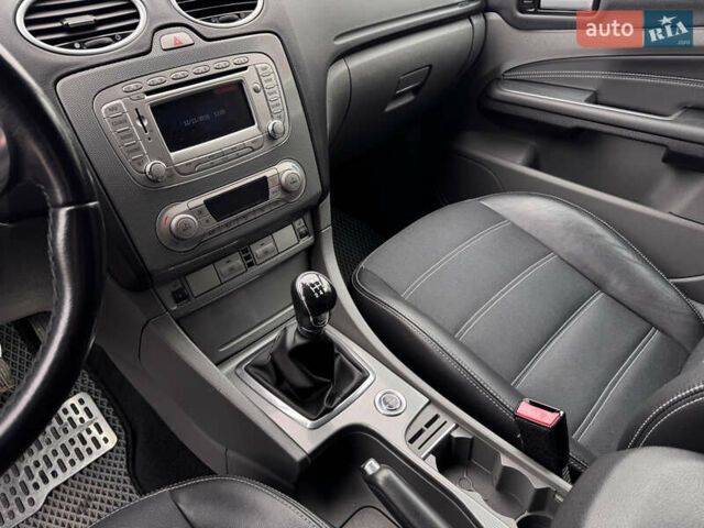 Синий Форд Фокус, объемом двигателя 1.6 л и пробегом 200 тыс. км за 7200 $, фото 14 на Automoto.ua