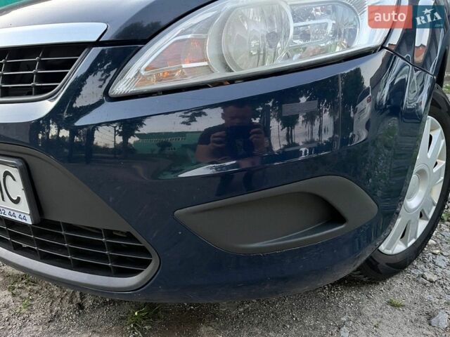 Синій Форд Фокус, об'ємом двигуна 1.6 л та пробігом 272 тис. км за 5150 $, фото 41 на Automoto.ua