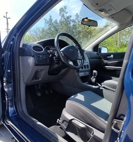 Синій Форд Фокус, об'ємом двигуна 1.6 л та пробігом 177 тис. км за 6800 $, фото 6 на Automoto.ua
